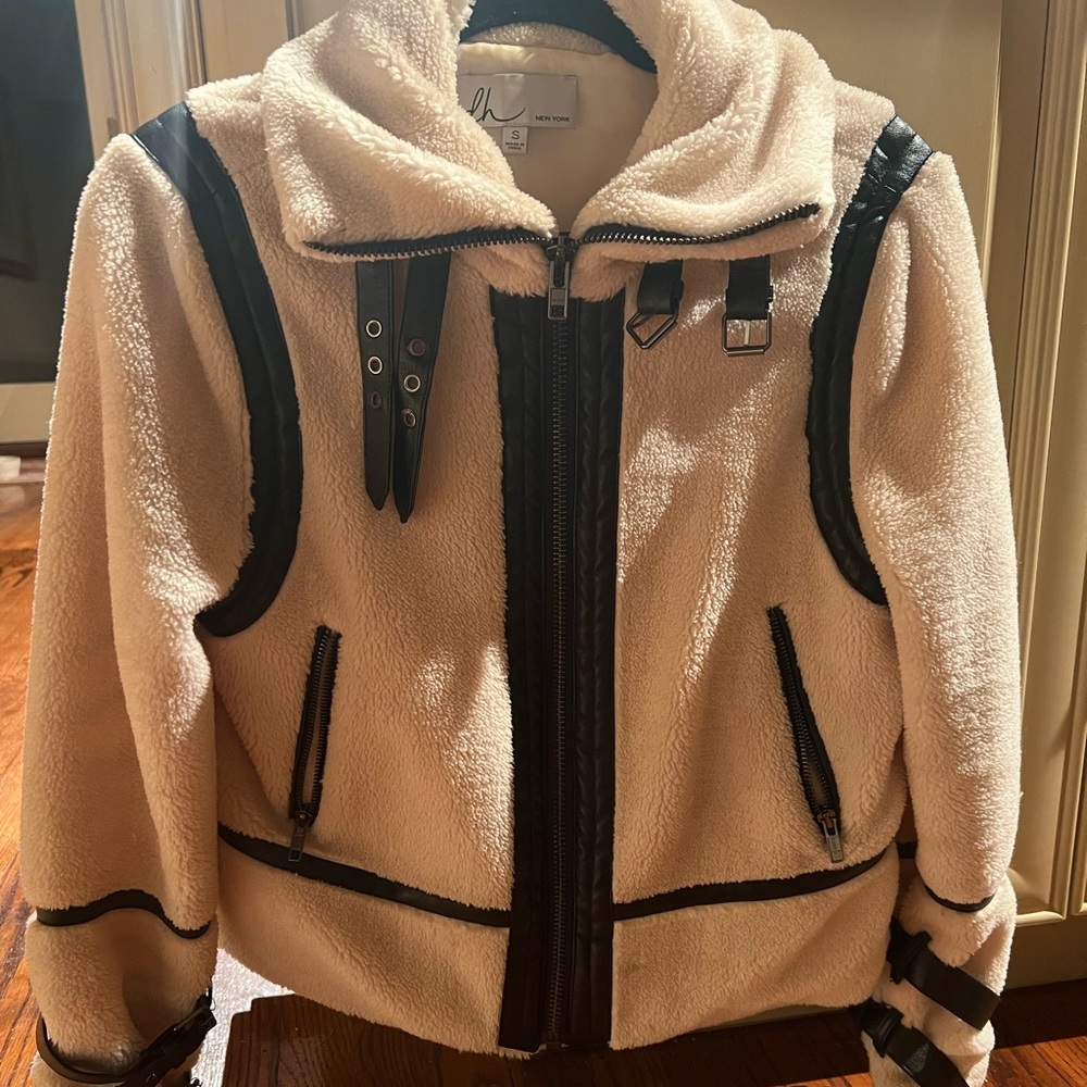DH small cream jacket